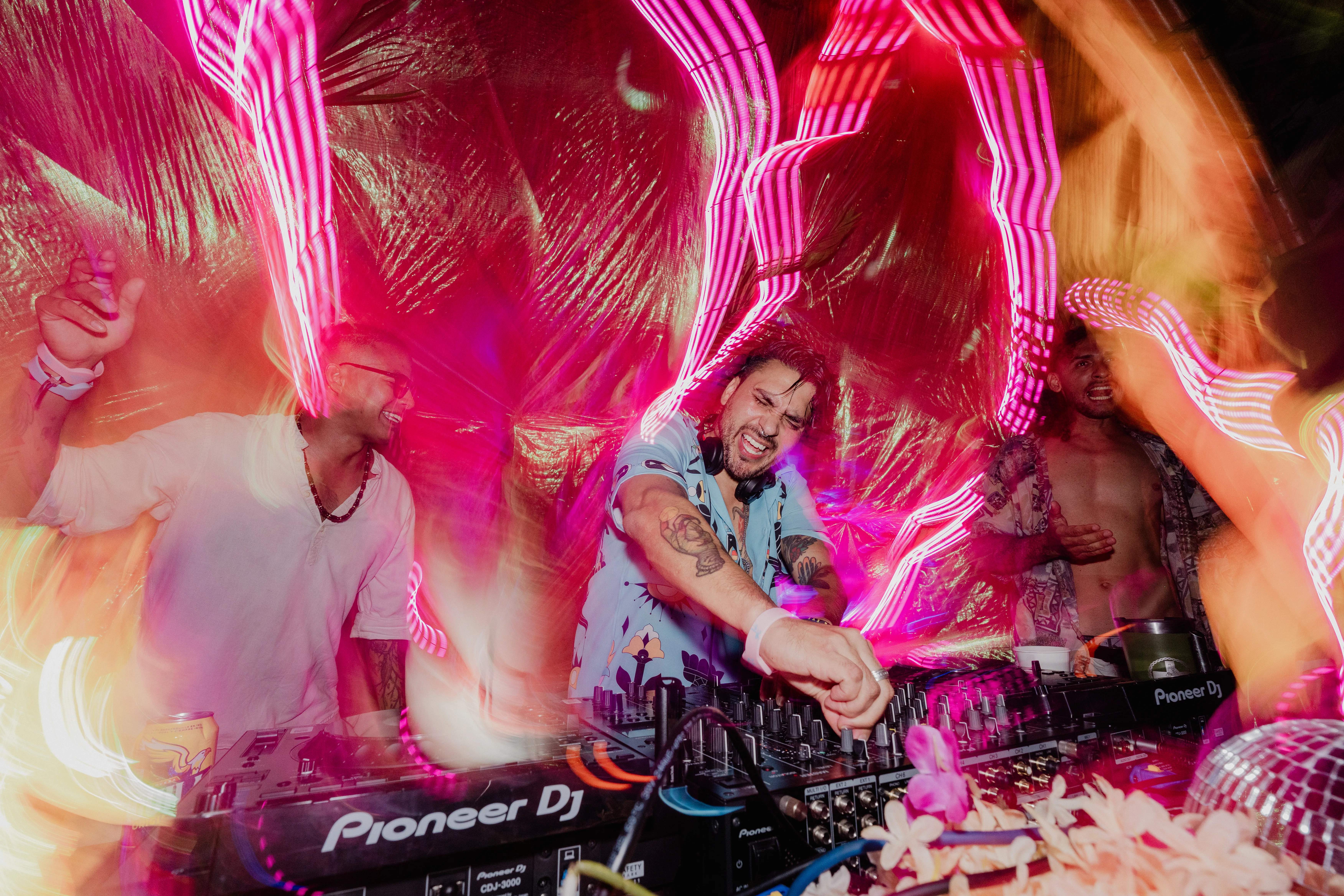 Live energy under neon trail